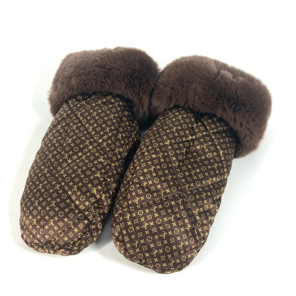 LOUIS VUITTON Brown Monogram Love - Picture 1 of 7
